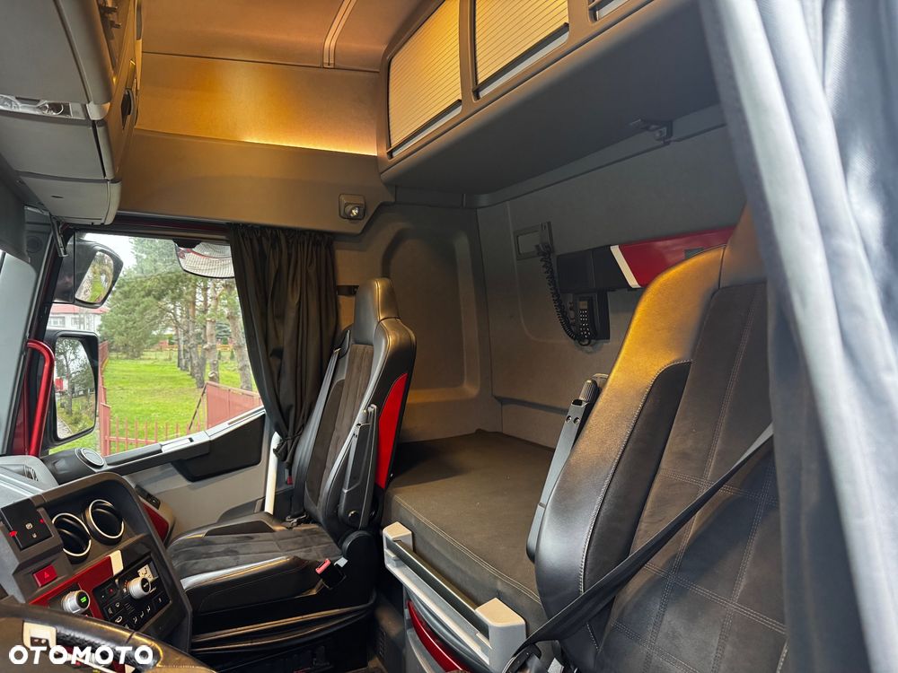 Renault T520 high cab - 15