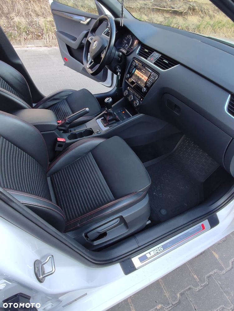 Skoda Octavia 2.0 TDI (Green tec) RS - 19