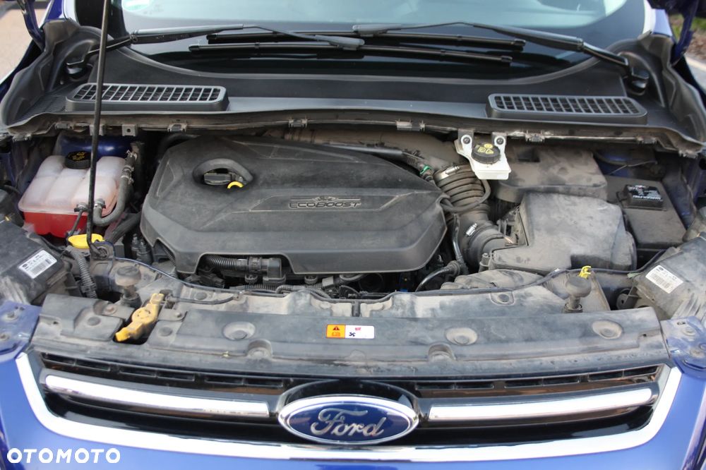 Ford Kuga 1.6 EcoBoost 2x4 Titanium - 22