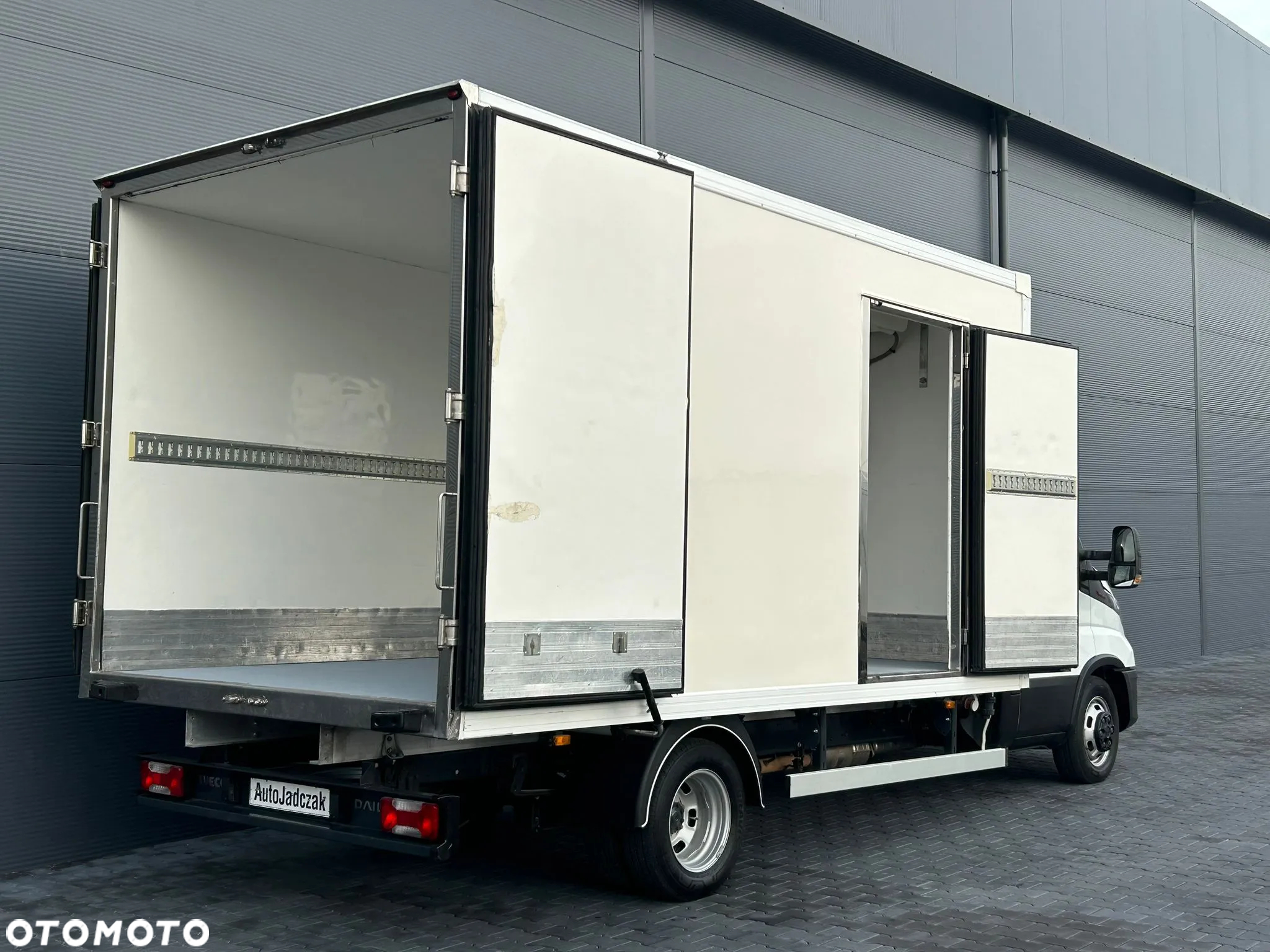 Iveco Daily 35C16 3.0 HPI Chłodnia Mroźnia 8 palet **Podłączenie 230V**Klima**Sprowadzony**Super stan**2021R** - 5