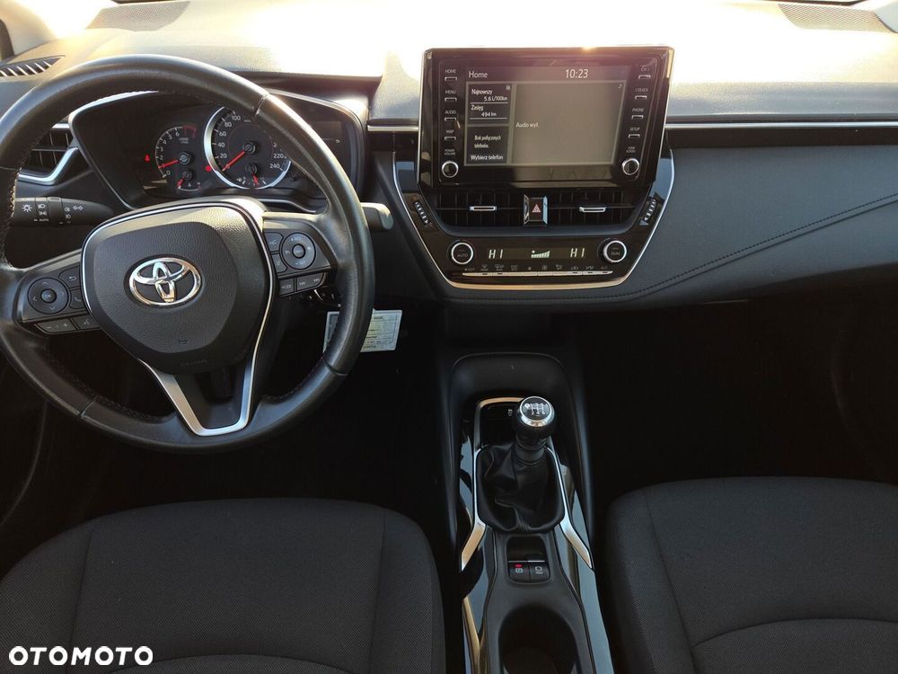 Toyota Corolla - 13
