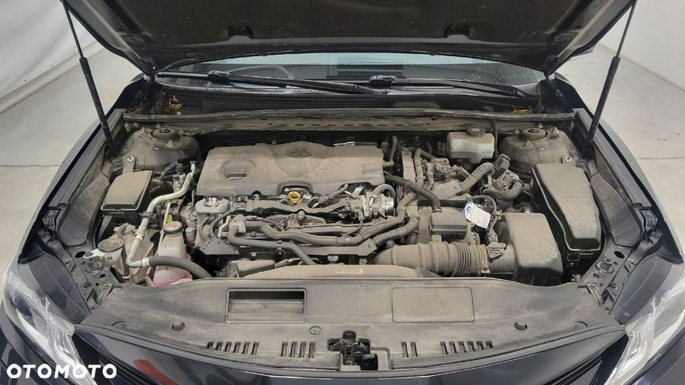 Toyota Camry - 22
