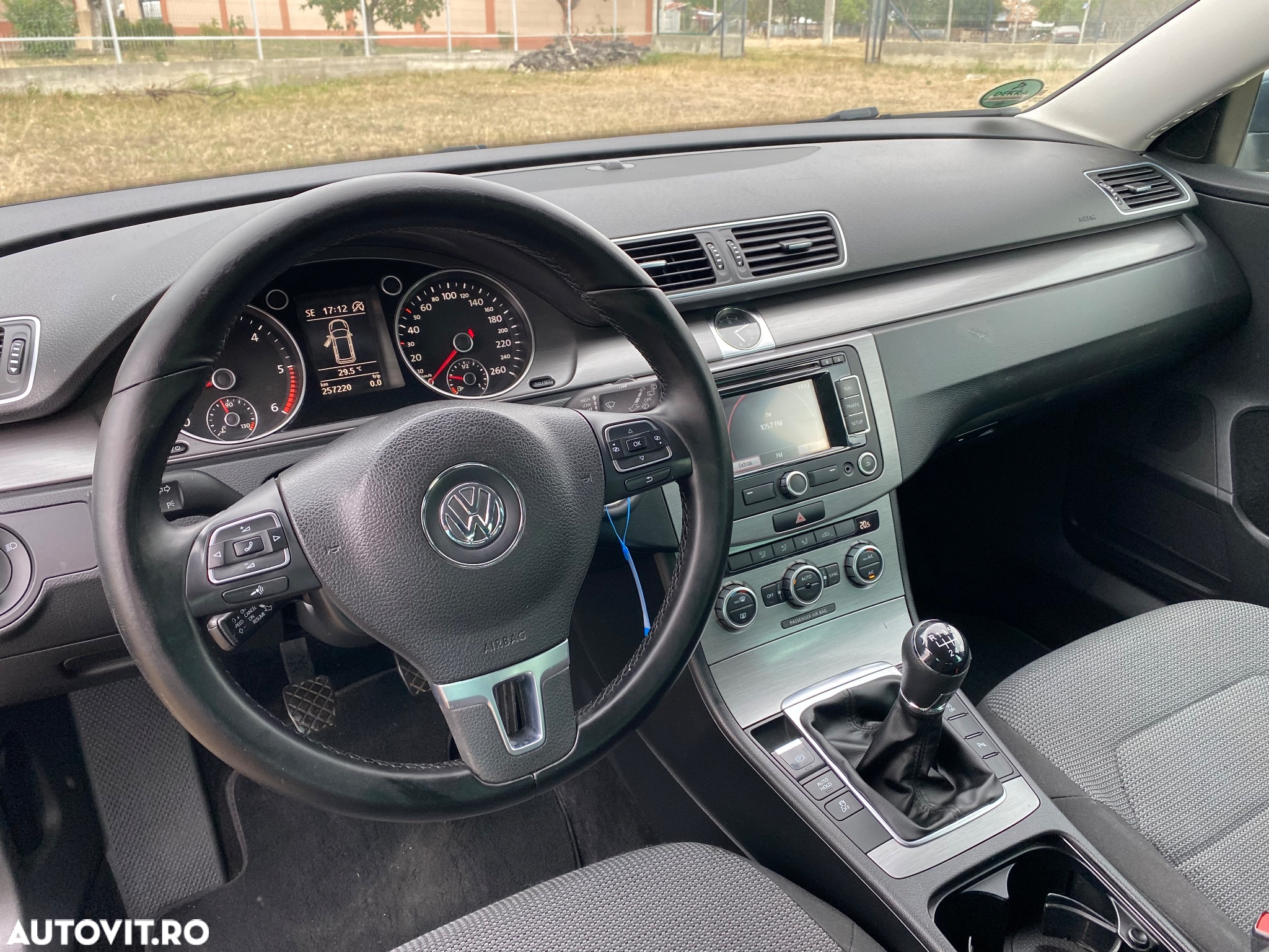 Volkswagen Passat Variant 1.6 TDI BlueMotion - 22