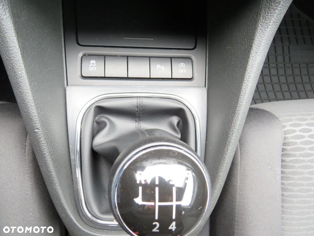 Volkswagen Golf 1.6 TDI BlueMotion Technology Trendline - 27