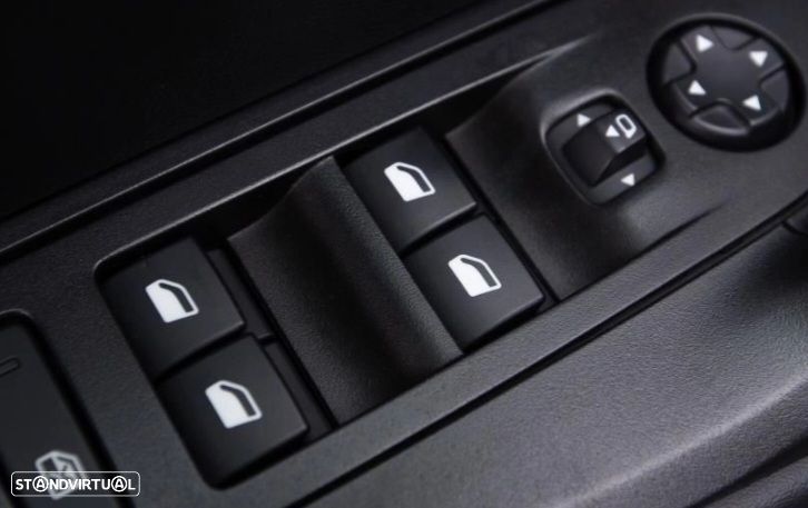 Peugeot 2008 1.5 BlueHDi GT Pack EAT8 - 12