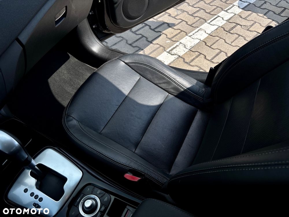 Renault Laguna 2.0 dCi Initiale - 15