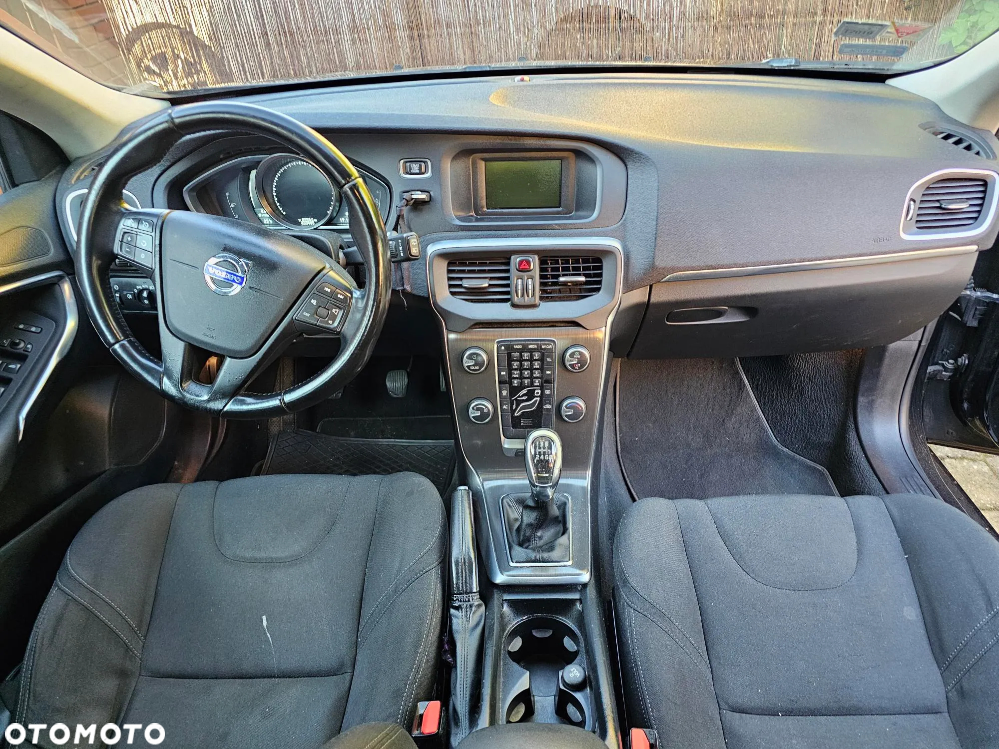 Volvo V40 - 8