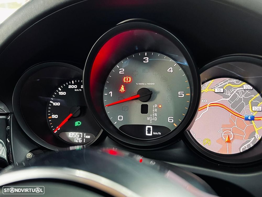 Porsche Macan S - 24