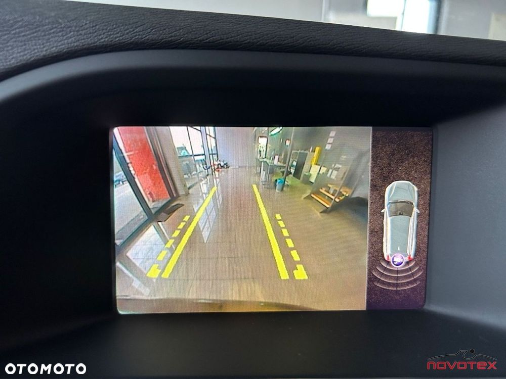 Volvo V60 Cross Country - 16