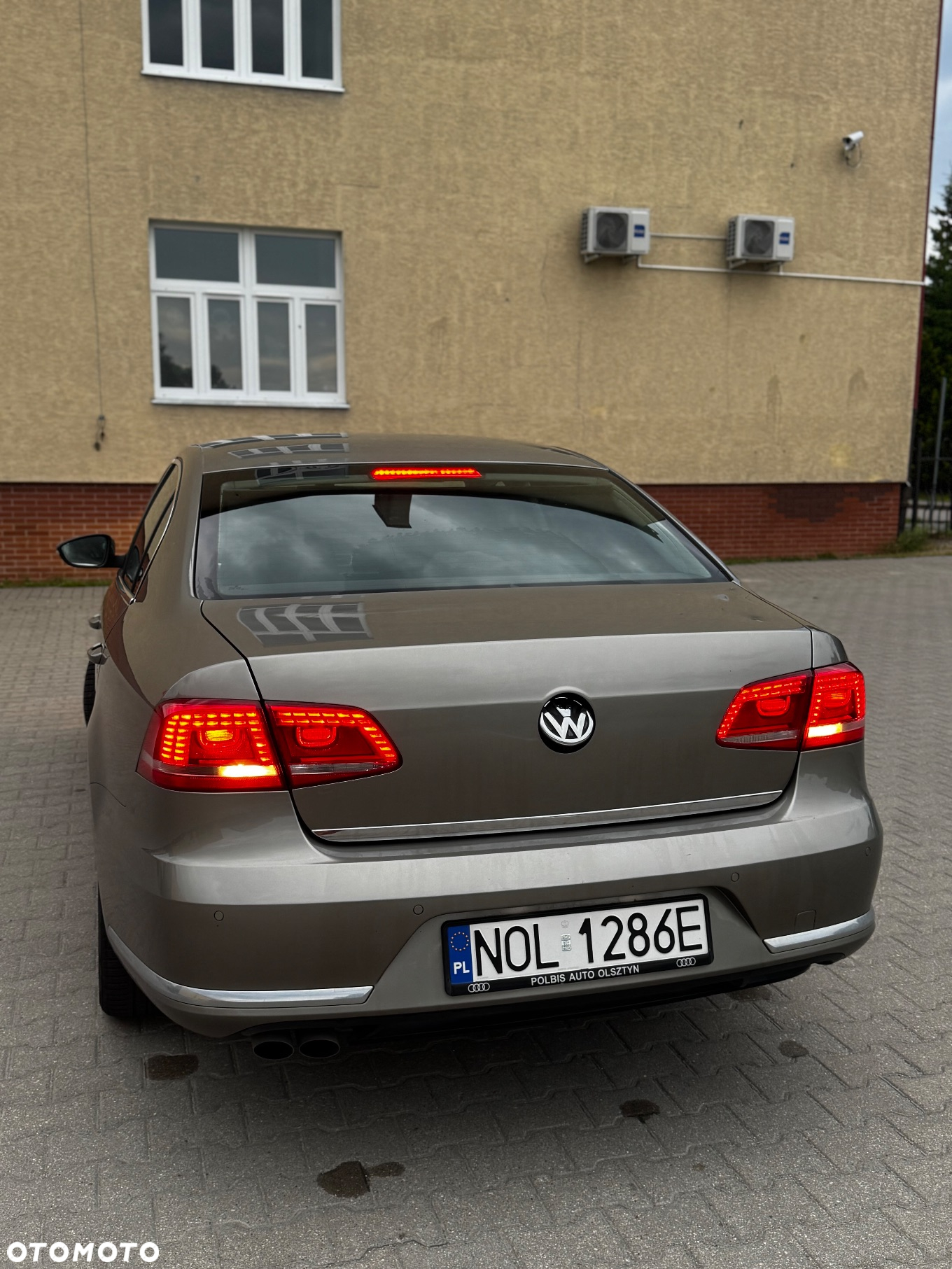 Volkswagen Passat 2.0 TDI Highline DSG - 4