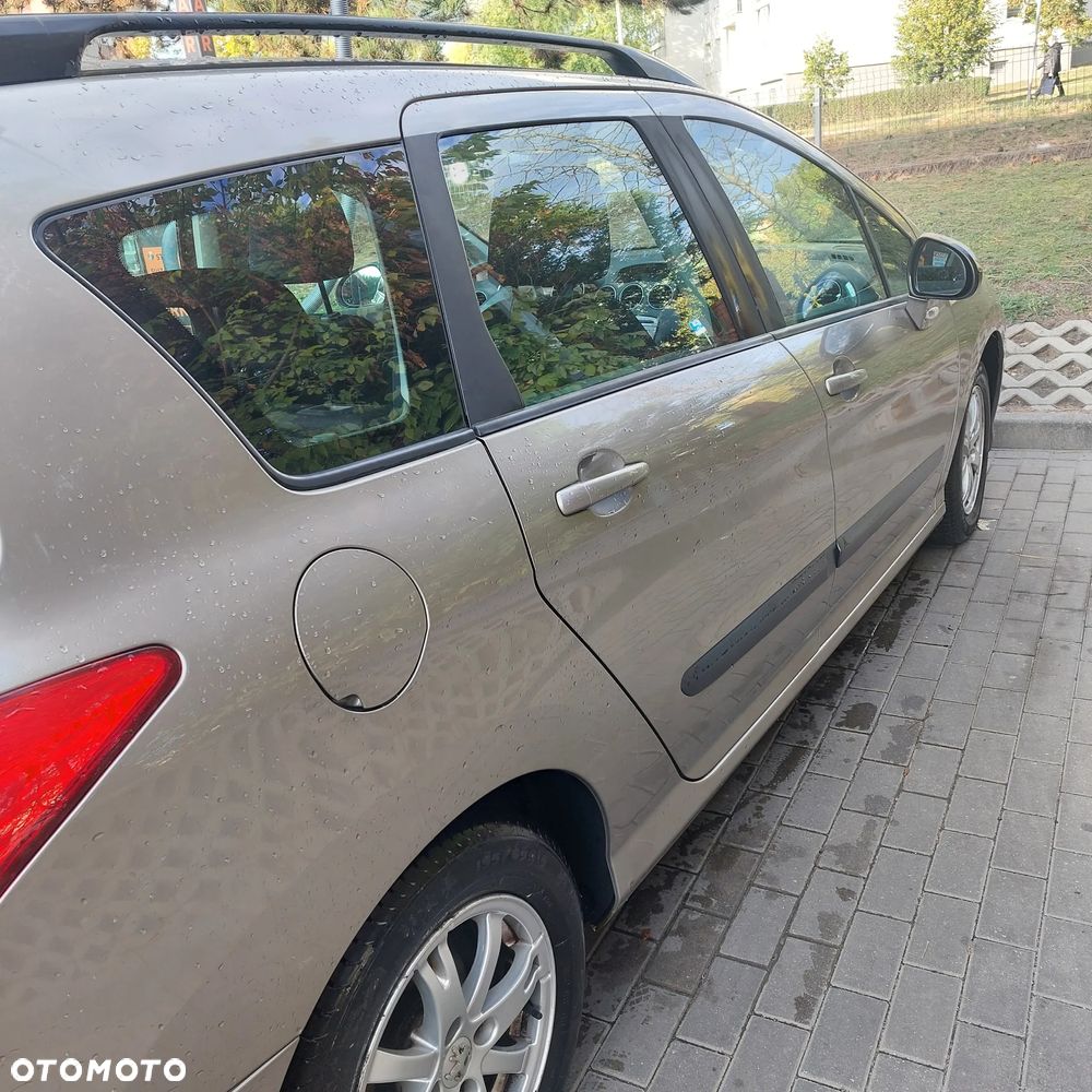 Peugeot 308 2012 photo 3