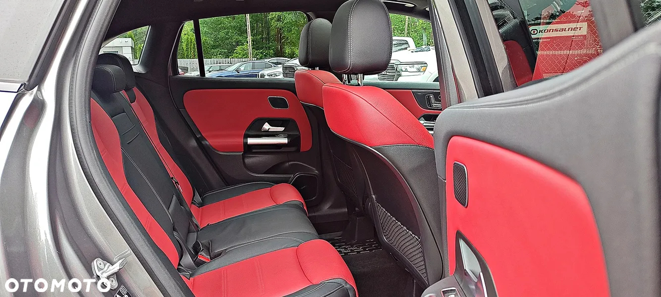 Mercedes-Benz GLA 250 4-Matic AMG Line - 17