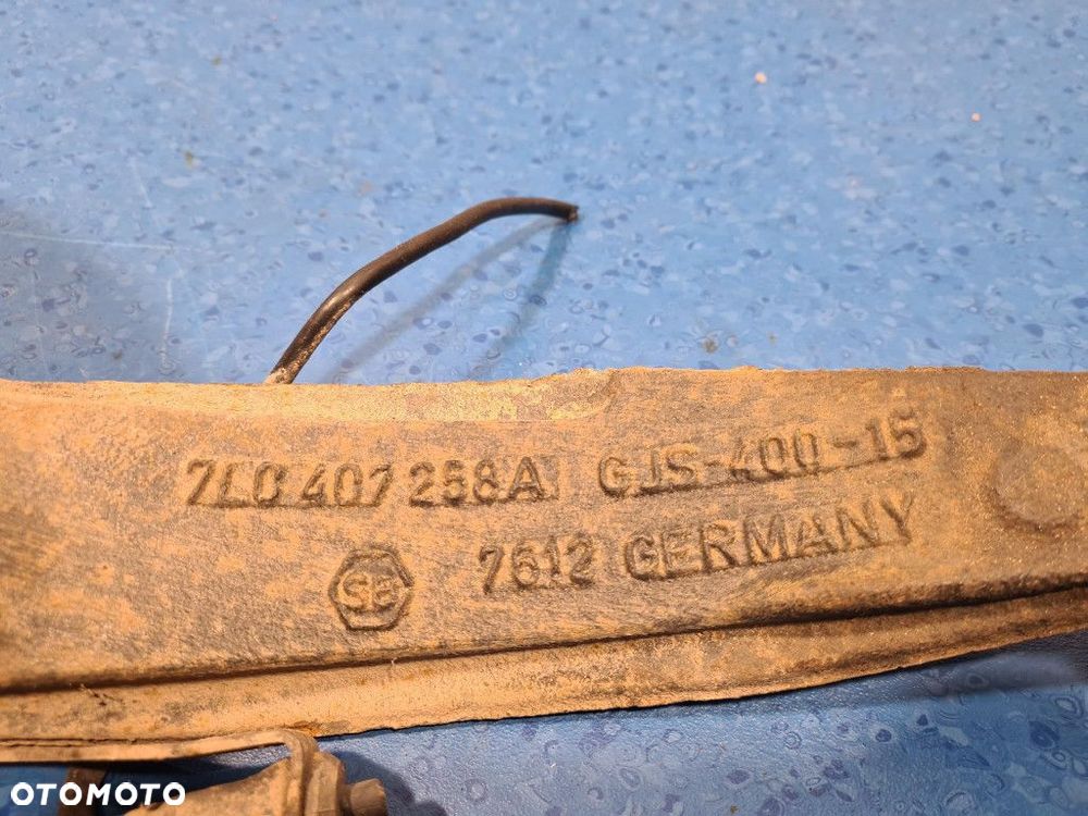 VOLKSWAGEN TOUAREG V6 3.0 ZWROTNICA PRAWA. 7L0407258A BKS - 2