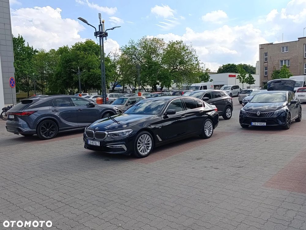 BMW Seria 5 530i xDrive Luxury Line sport - 15
