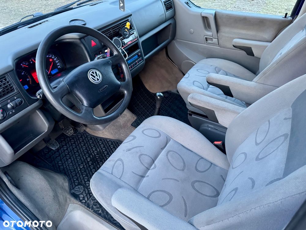 Volkswagen Multivan Standard - 18