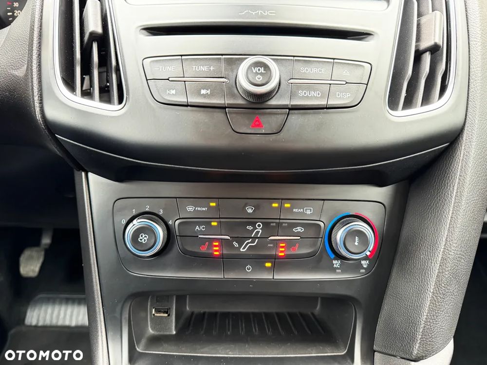 Ford Focus 1.0 EcoBoost Titanium - 15