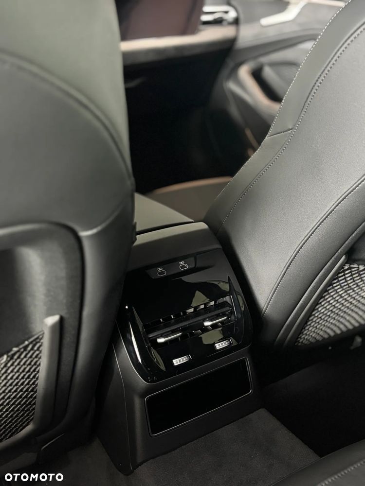 Audi A6 Avant TDI quattro S tronic - 12