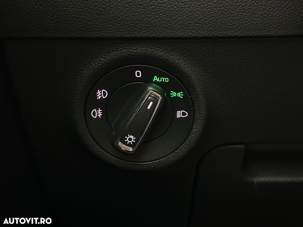 Skoda Karoq 1.6 TDI SCR DSG Style - 29