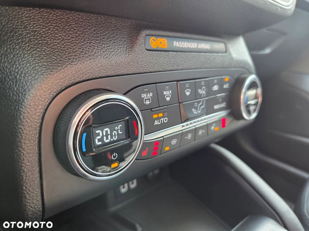 Ford Focus 1.5 EcoBoost Titanium - 26
