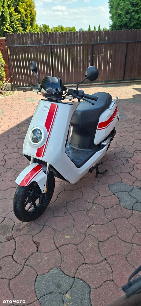 Niu NQI - 1