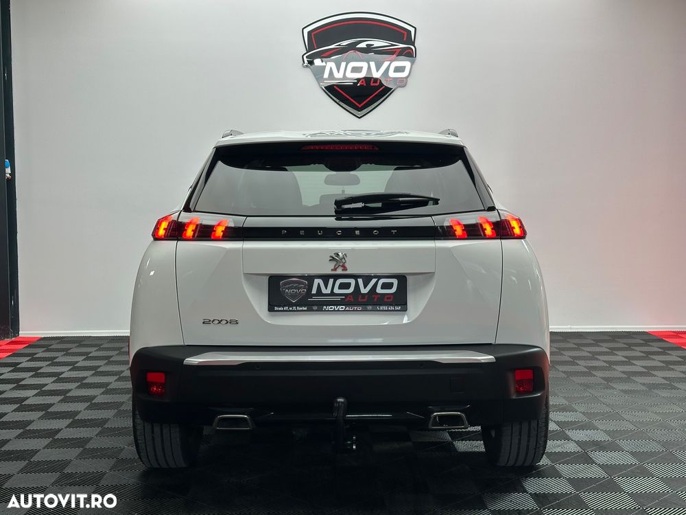 Peugeot 2008 PureTech 130 EAT8 Allure - 36