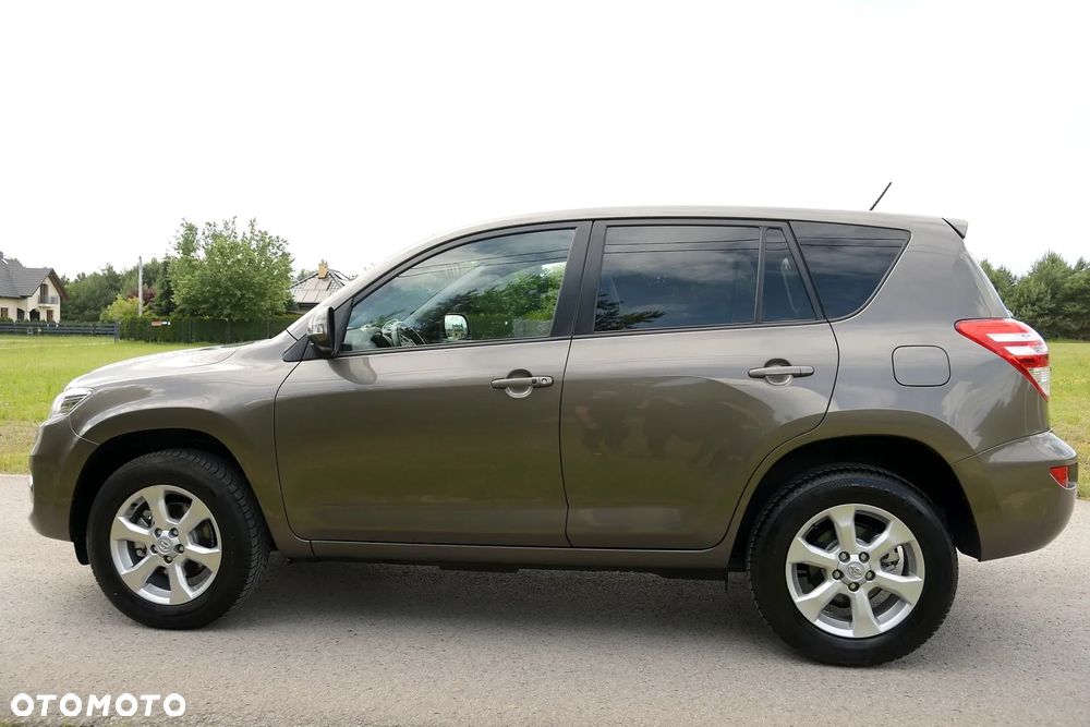 Toyota RAV4 - 4