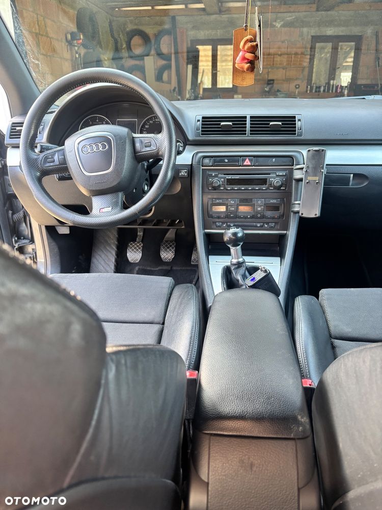 Audi A4 Avant 1.8T - 12