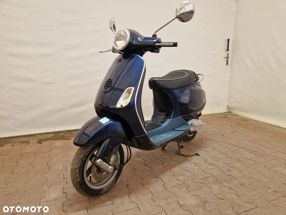 Piaggio Vespa - 2