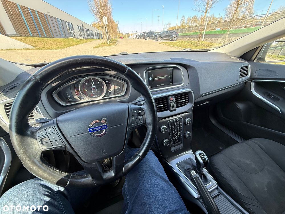 Volvo V40 D4 Momentum - 12