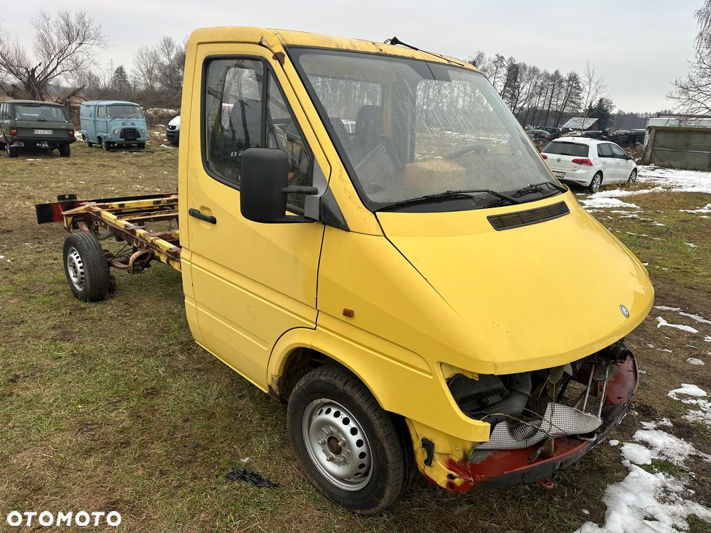 Mercedes-Benz Sprinter - 1