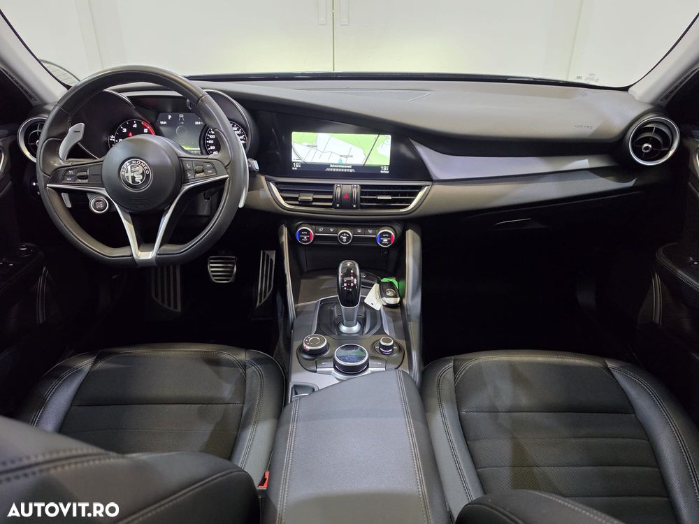 Alfa Romeo Giulia 2.2 JTDM Aut. - 6