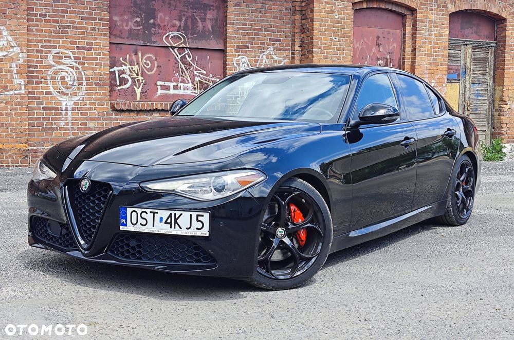 Alfa Romeo Giulia 2.0 Turbo Veloce - 1