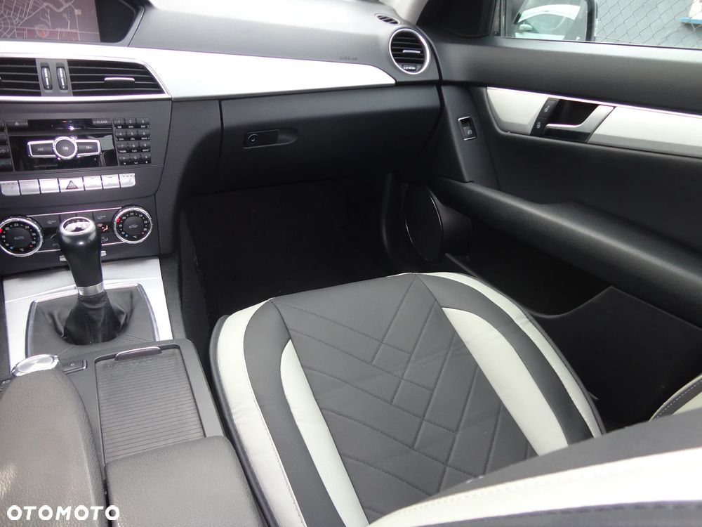 Mercedes-Benz Klasa C 180 BlueEFFICIENCY Avantgarde - 10