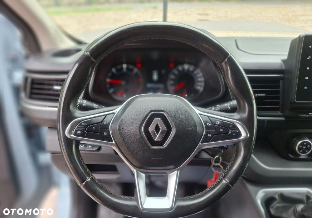 Renault Trafic - 17