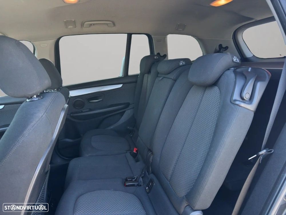 BMW 216 Gran Tourer i 7L Advantage — fotografia 19