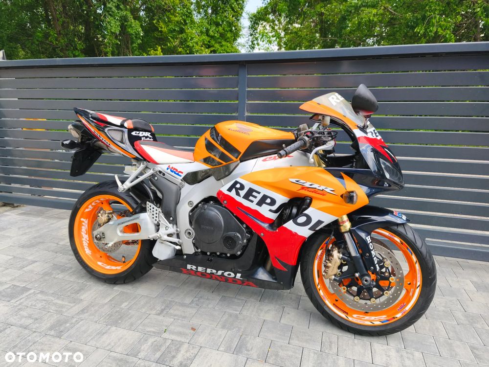 Honda CBR - 1