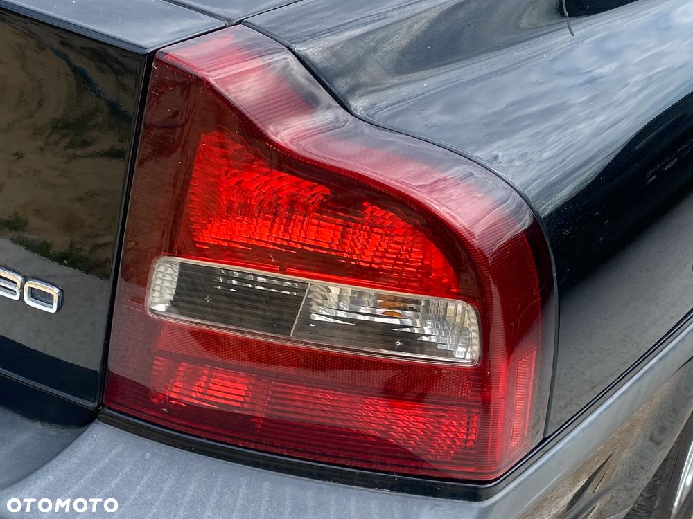 VOLVO S80 I 2.0 Lampa prawa tył tylna Europa Sedan
