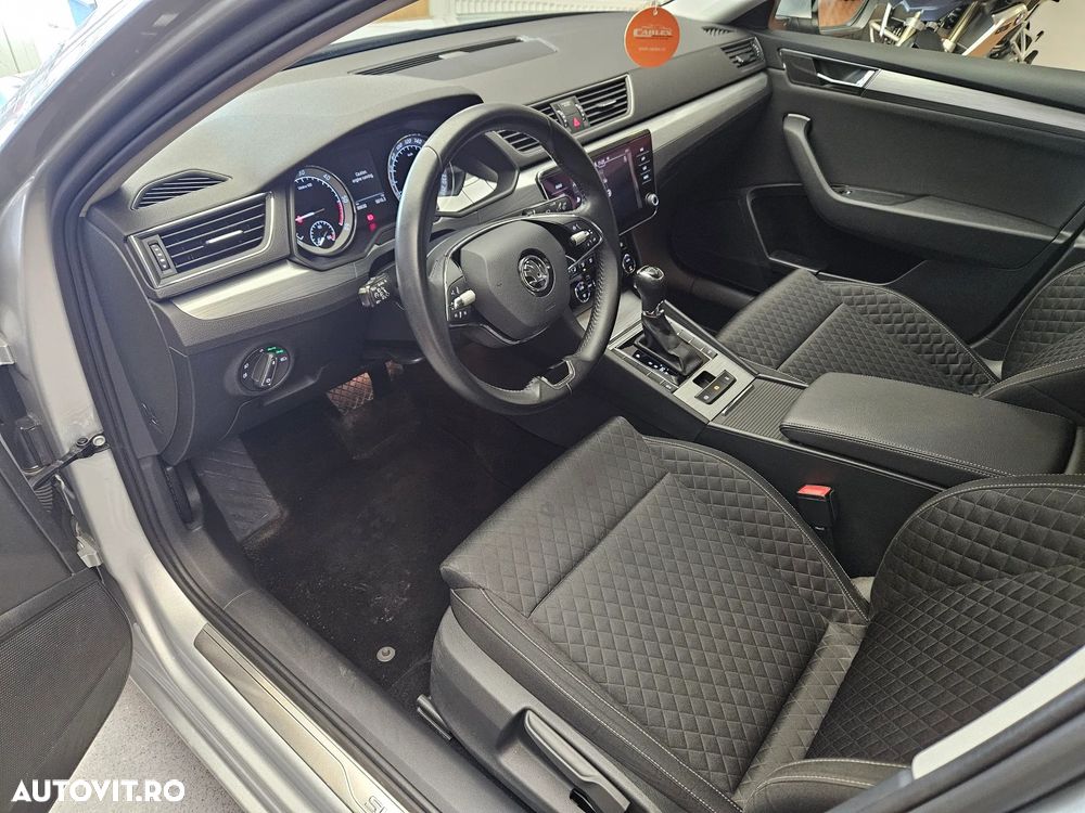 Skoda Superb 2.0 TDI DSG Ambition - 11