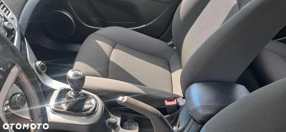 Chevrolet Cruze 1.8 LS+ - 16