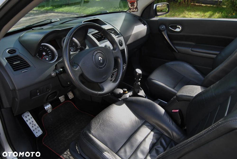 Renault Megane 2.0 Turbo Privilege - 5
