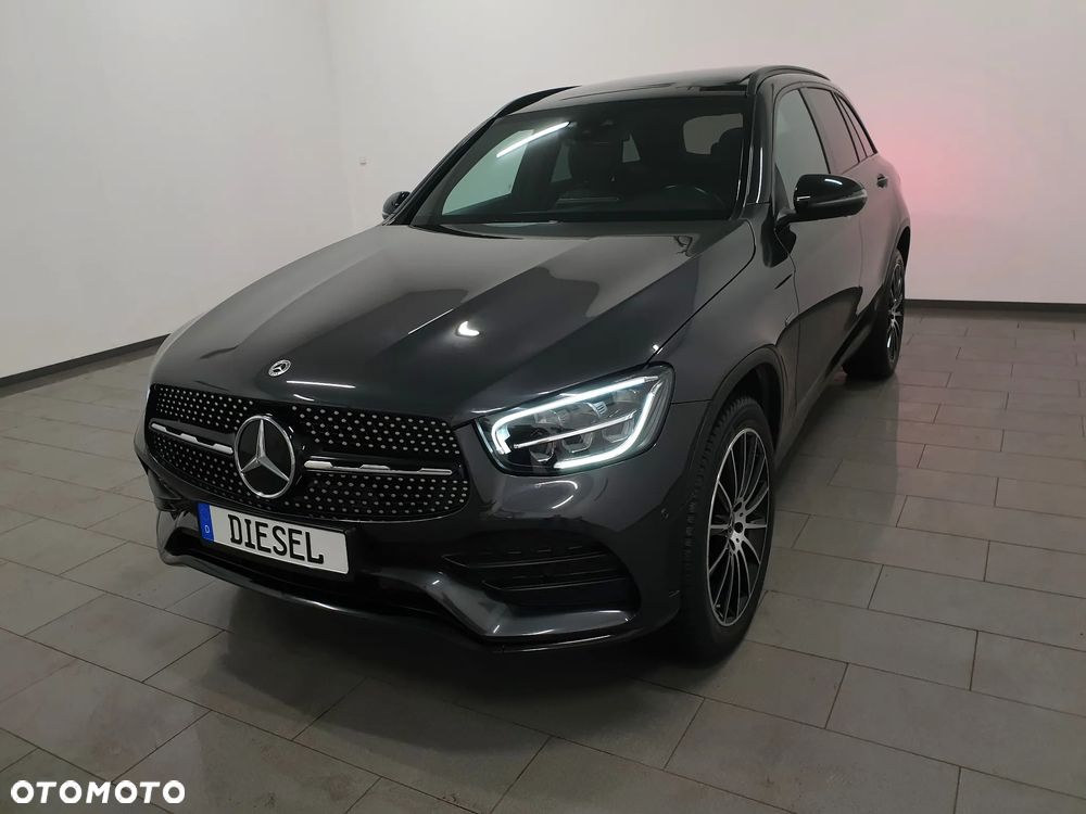 Mercedes-Benz GLC 300 de 4Matic 9G-TRONIC AMG Line Plus - 37