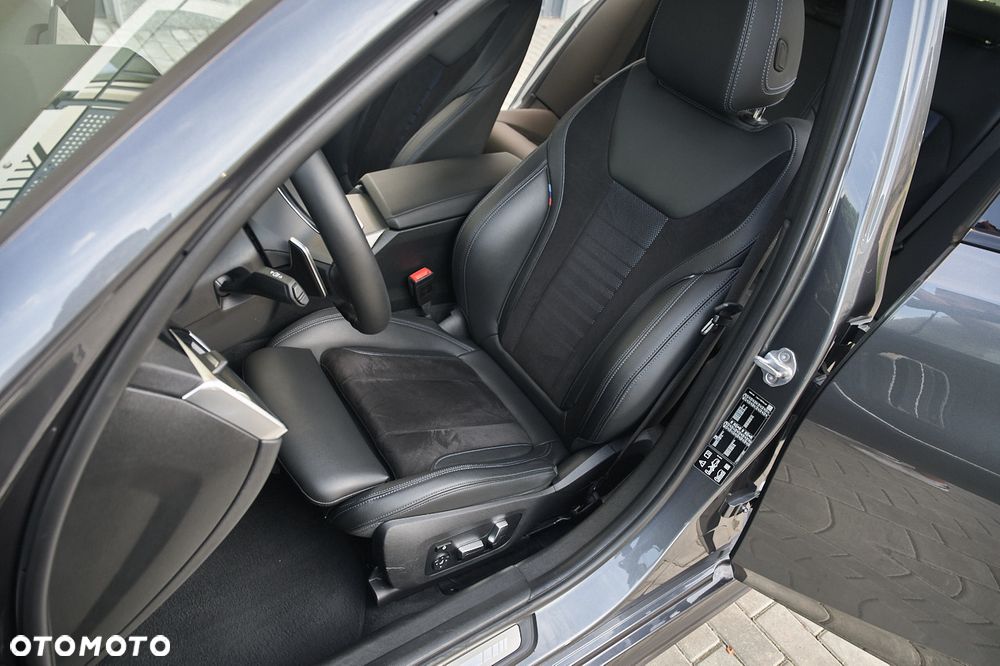 BMW Seria 3 320d xDrive M Sport Shadow - 26