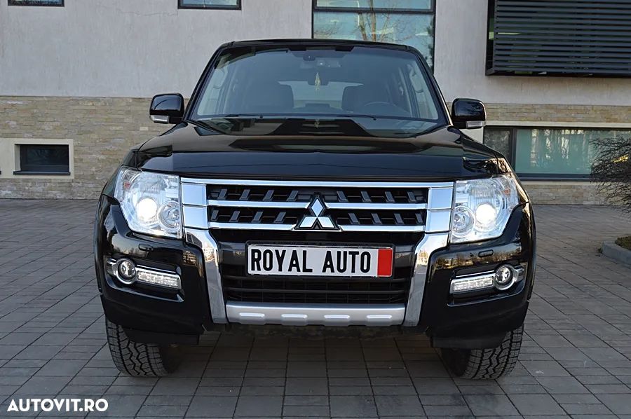 Mitsubishi Pajero 3.2 DI-D Instyle - 13