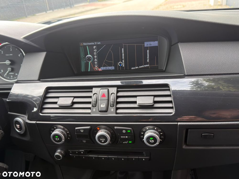 BMW Seria 5 520d Special Edition - 27