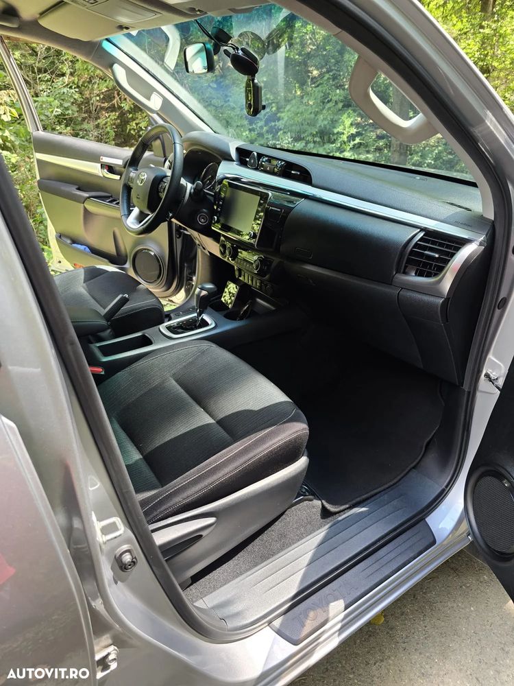Toyota Hilux 2.8D 204CP 4x4 Double Cab AT GR Sport - 5