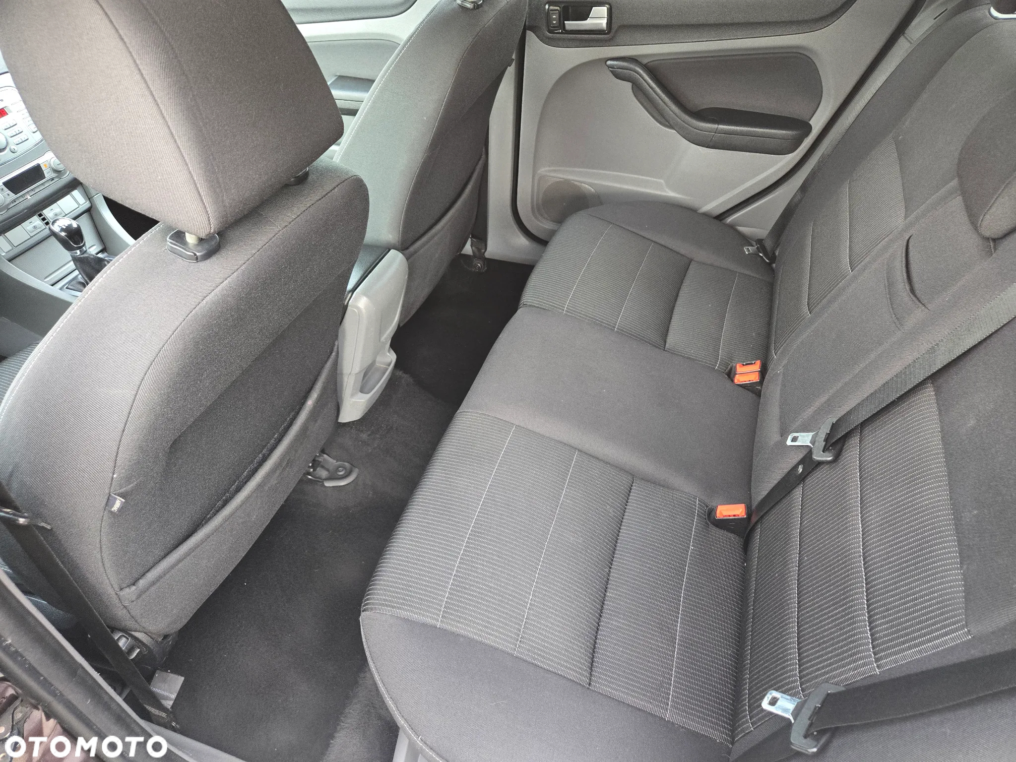 Ford Focus 2.0 16V Titanium - 9
