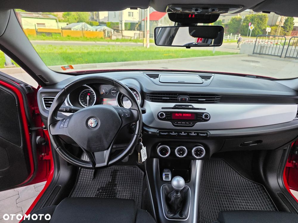 Alfa Romeo Giulietta 1.6 JTDM 16V - 14