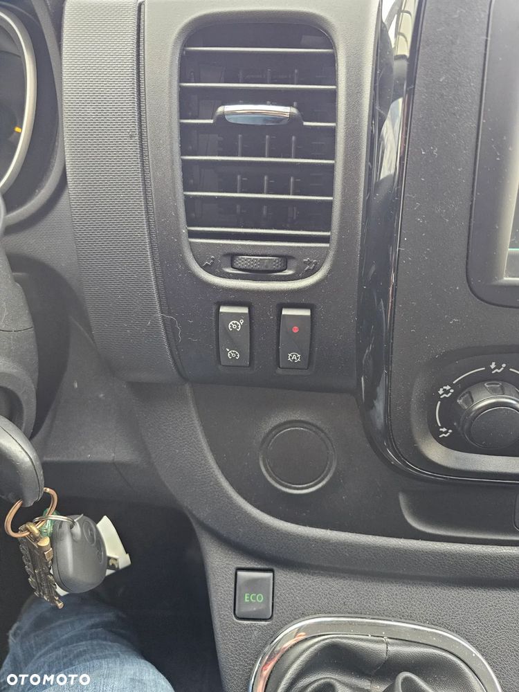 Opel Vivaro L2H1 2,9t Elegance Business - 13