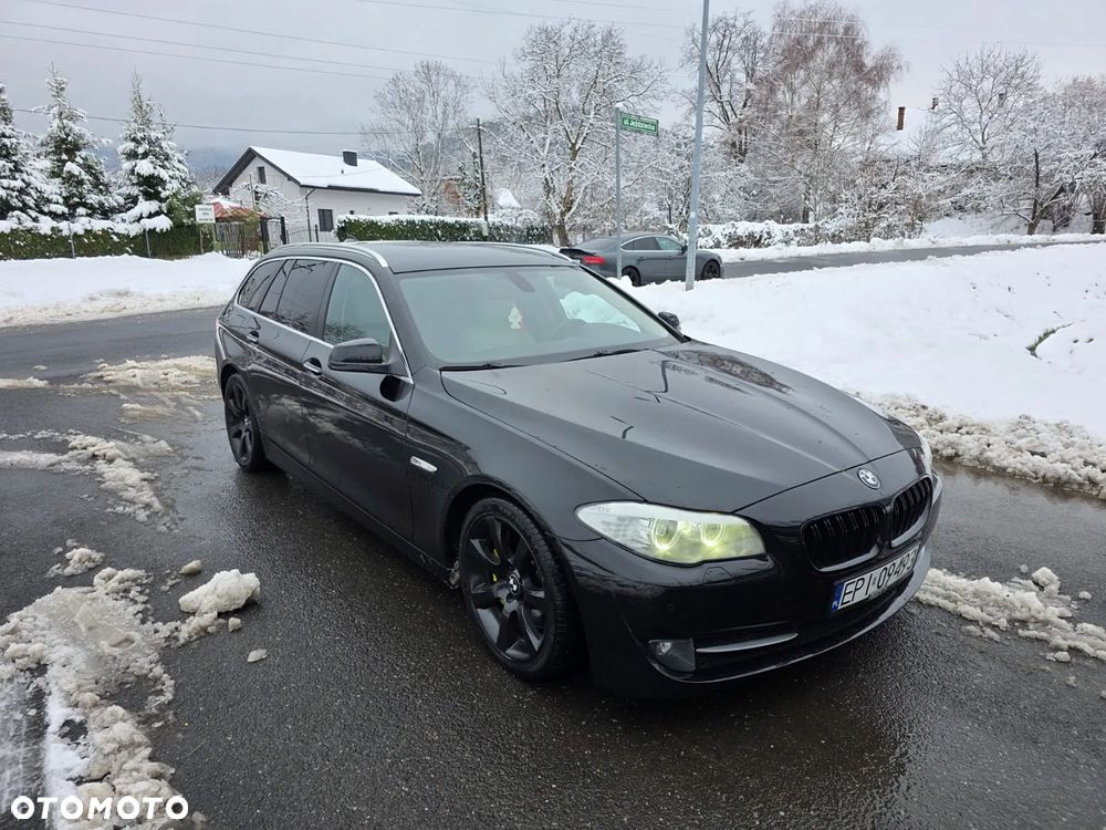 BMW Seria 5 525d - 2