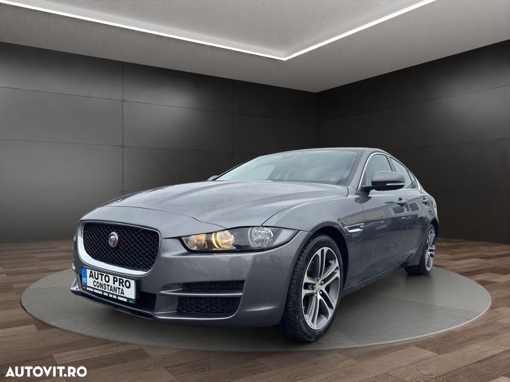 Jaguar XE - 1